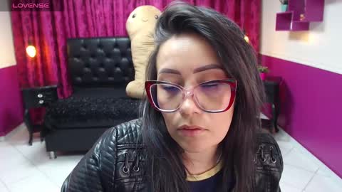 Snapshot of gaby_trent chatting on 02.14.25 gabriela online show from 02.14.25