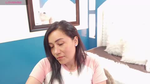 Snapshot of gaby_trent chatting on 02.15.25 gabriela online show from 02.15.25