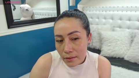 Snapshot of gaby_trent chatting on 02.21.25 gabriela online show from 02.21.25