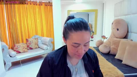 Snapshot of gaby_trent chatting on 03.01.25 gabriela online show from 03.01.25