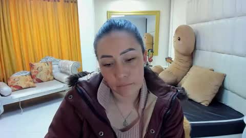 Snapshot of gaby_trent chatting on 03.08.25 gabriela online show from 03.08.25