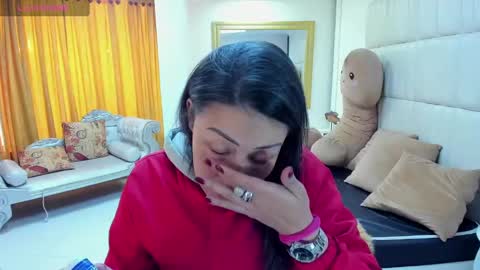 Snapshot of gaby_trent chatting on 03.10.25 gabriela online show from 03.10.25