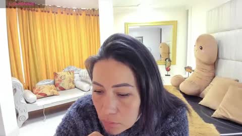 Snapshot of gaby_trent chatting on 03.11.25 gabriela online show from 03.11.25