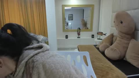 Snapshot of gaby_trent chatting on 09.09.25 gabriela online show from 09.09.25