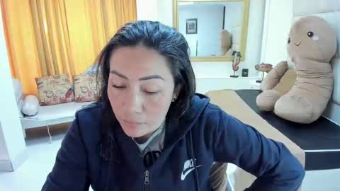 Snapshot of gaby_trent chatting on 09.17.25 gabriela online show from 09.17.25