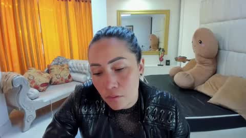 Snapshot of gaby_trent chatting on 09.23.25 gabriela online show from 09.23.25