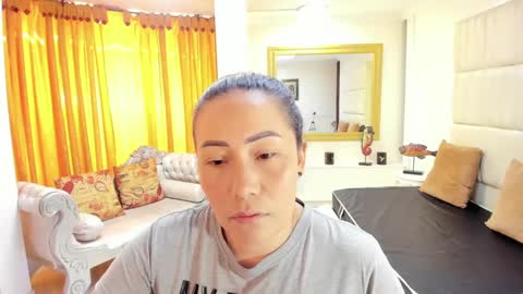 Snapshot of gaby_trent chatting on 09.25.25 gabriela online show from 09.25.25