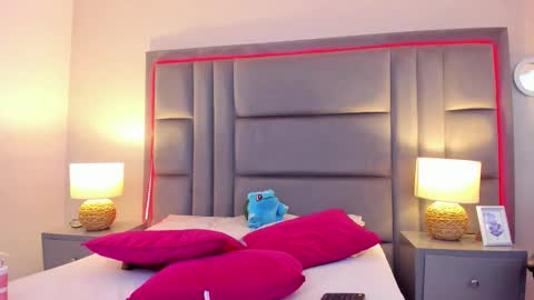 gabymoreau online show from 11.06.25