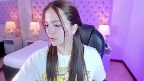 Snapshot of gabyqueens chatting on 01.08.26 Gaby online show from 01.08.26