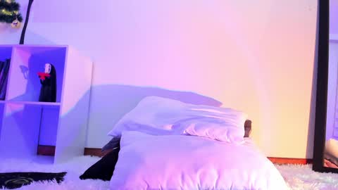 Gabriela Miller online show from 12.04.24