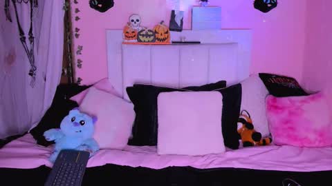 gabyye capprins online show from 10.25.25