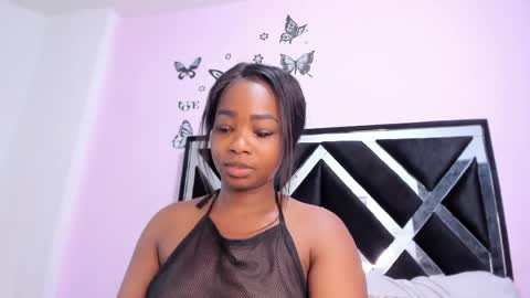 Snapshot of gabyyjones chatting on 05.25.26 gabyyjones online show from 05.25.26