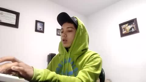 Snapshot of gadiel_sex chatting on 10.13.25 gadiel_sex online show from 10.13.25