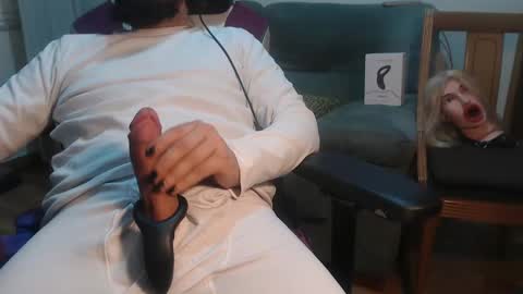 Snapshot of gag0nmyc0ck chatting on 01.21.25 your master online show from 01.21.25