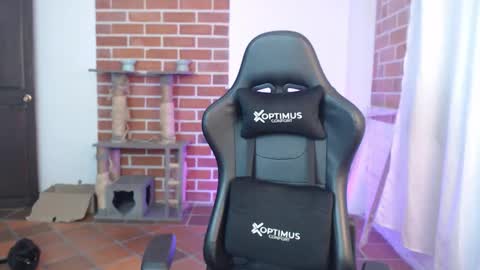 Snapshot of gaia_333 chatting on 02.18.26 Lenna 3 online show from 02.18.26