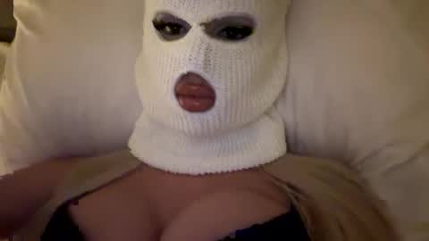 Snapshot of gaia_brv chatting on 05.11.26 Feetbaabe online show from 05.11.26