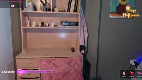 Snapshot of gaia_joness chatting on 10.17.25 gaia_joness online show from 10.17.25