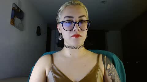 Gaia Plath online show from 03.04.26