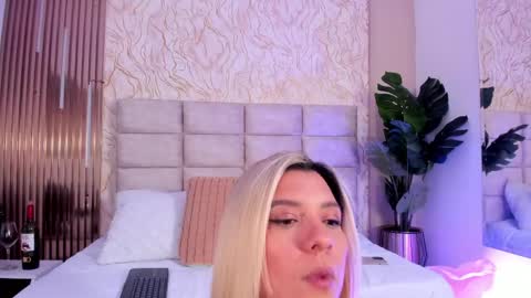 Snapshot of gaia_stonne chatting on 04.24.26 gaia_stonne online show from 04.24.26