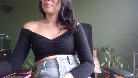 Snapshot of gaitan4 chatting on 09.29.25 gaitan4 online show from 09.29.25