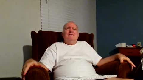 Snapshot of galacticfrank chatting on 11.16.25 galacticfrank online show from 11.16.25