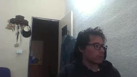 Snapshot of galen_0 chatting on 02.16.25 galen_0 online show from 02.16.25