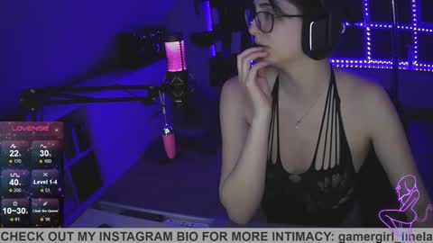 gamergirl_linela online show from 10.13.25
