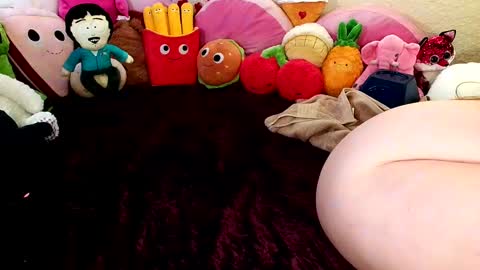 GamerGirlRoxy online show from 09.12.25