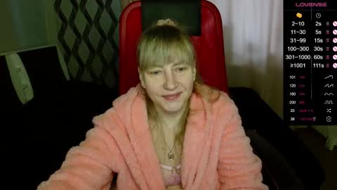 Snapshot of ganet469 chatting on 11.28.25 Janette online show from 11.28.25