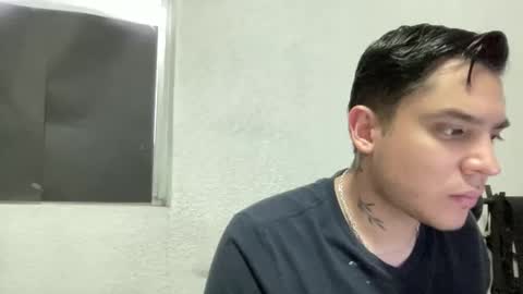 Snapshot of garypinepineapple chatting on 05.10.26 garypinepineapple online show from 05.10.26