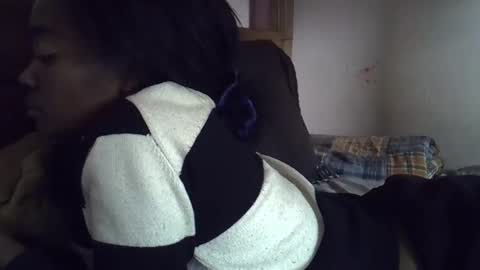 Snapshot of gasielah chatting on 02.28.25 gasielah online show from 02.28.25