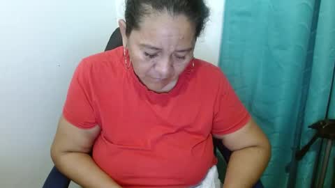 Snapshot of gatika_sexy chatting on 01.12.25 katia online show from 01.12.25