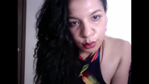 Snapshot of gatubelahotxxx chatting on 12.18.24 gatubelahotxxx online show from 12.18.24