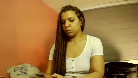 Snapshot of gatubelahotxxx chatting on 06.10.26 gatubelahotxxx online show from 06.10.26