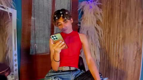 Snapshot of gaze_dream chatting on 12.18.25 HAN online show from 12.18.25