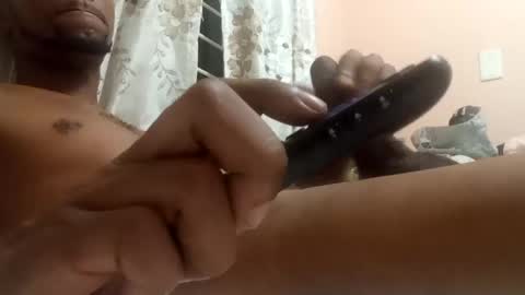 Snapshot of gdon585847 chatting on 02.24.25 gdon585847 online show from 02.24.25