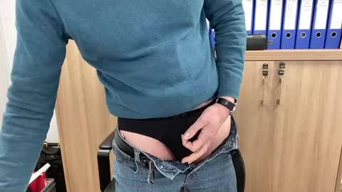 Snapshot of geertjem chatting on 02.28.25 geertjem online show from 02.28.25