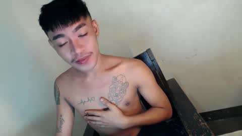 Snapshot of gelluxxx chatting on 04.02.26 gelo online show from 04.02.26