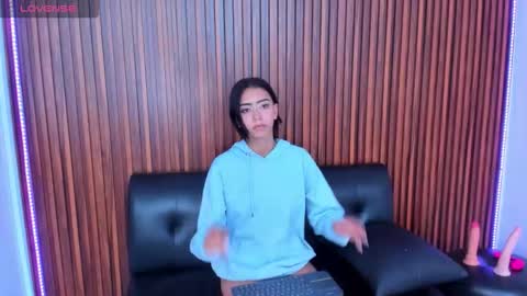 Snapshot of gemma19_ chatting on 01.14.26 HELLEN online show from 01.14.26