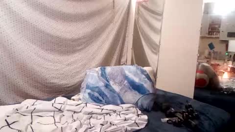 Snapshot of genderpalooza chatting on 01.02.25 Lenzy LaCanada online show from 01.02.25