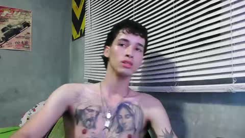 Snapshot of gendo_05 chatting on 09.11.25 GENDO online show from 09.11.25