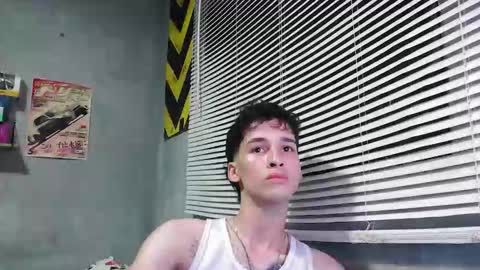 Snapshot of gendo_05 chatting on 09.11.25 GENDO online show from 09.11.25