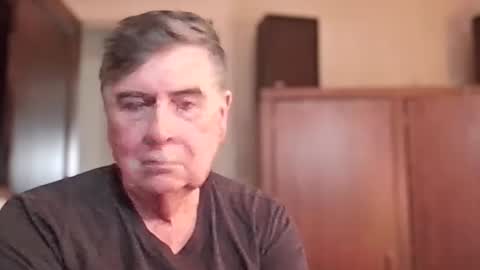 Snapshot of geneox chatting on 03.03.25 GeneOx online show from 03.03.25