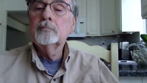 Snapshot of geneox chatting on 10.20.25 GeneOx online show from 10.20.25