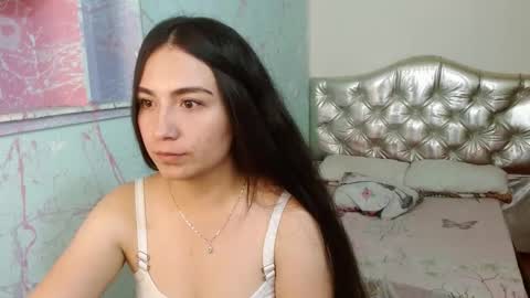 Snapshot of genesis_urrea chatting on 02.22.25 genesis_urrea online show from 02.22.25