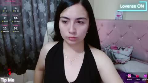 Snapshot of genesis_urrea chatting on 02.27.25 genesis_urrea online show from 02.27.25