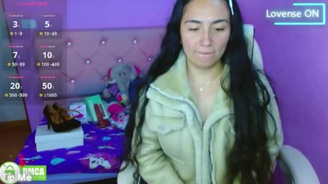 Snapshot of genesis_urrea chatting on 03.08.25 genesis_urrea online show from 03.08.25