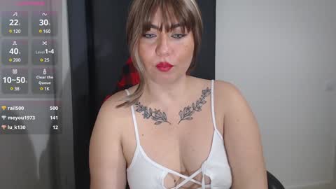 Snapshot of genesisgems11_ chatting on 02.08.25 Genesis online show from 02.08.25