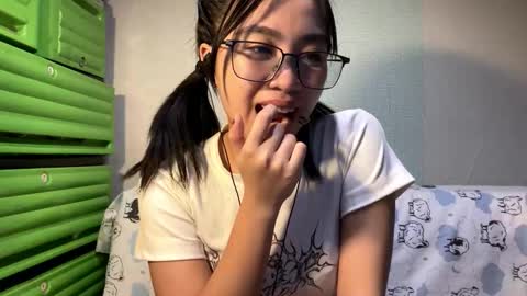 Snapshot of genesistresvant chatting on 02.01.26 Yuki online show from 02.01.26