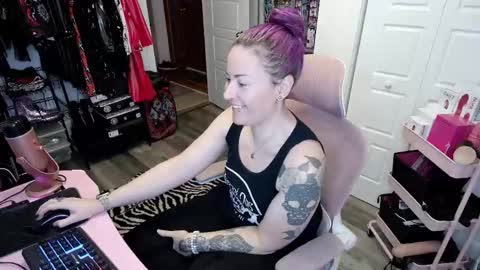 Genny Rock   and  online show from 09.20.25